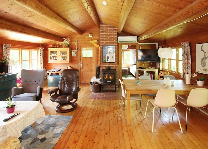 3 Bedroom Beautiful In Hébergement de vacances